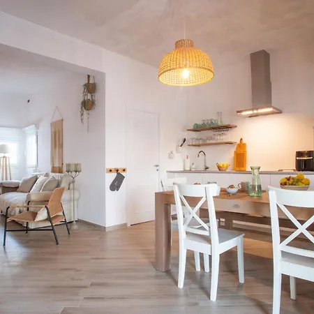 Libellula - The Fab Villa *
